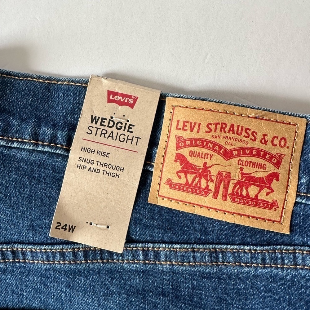 New Levi's Wedgie Straight Button Fly Size 24W Denim Jeans - Picture 6 of 14